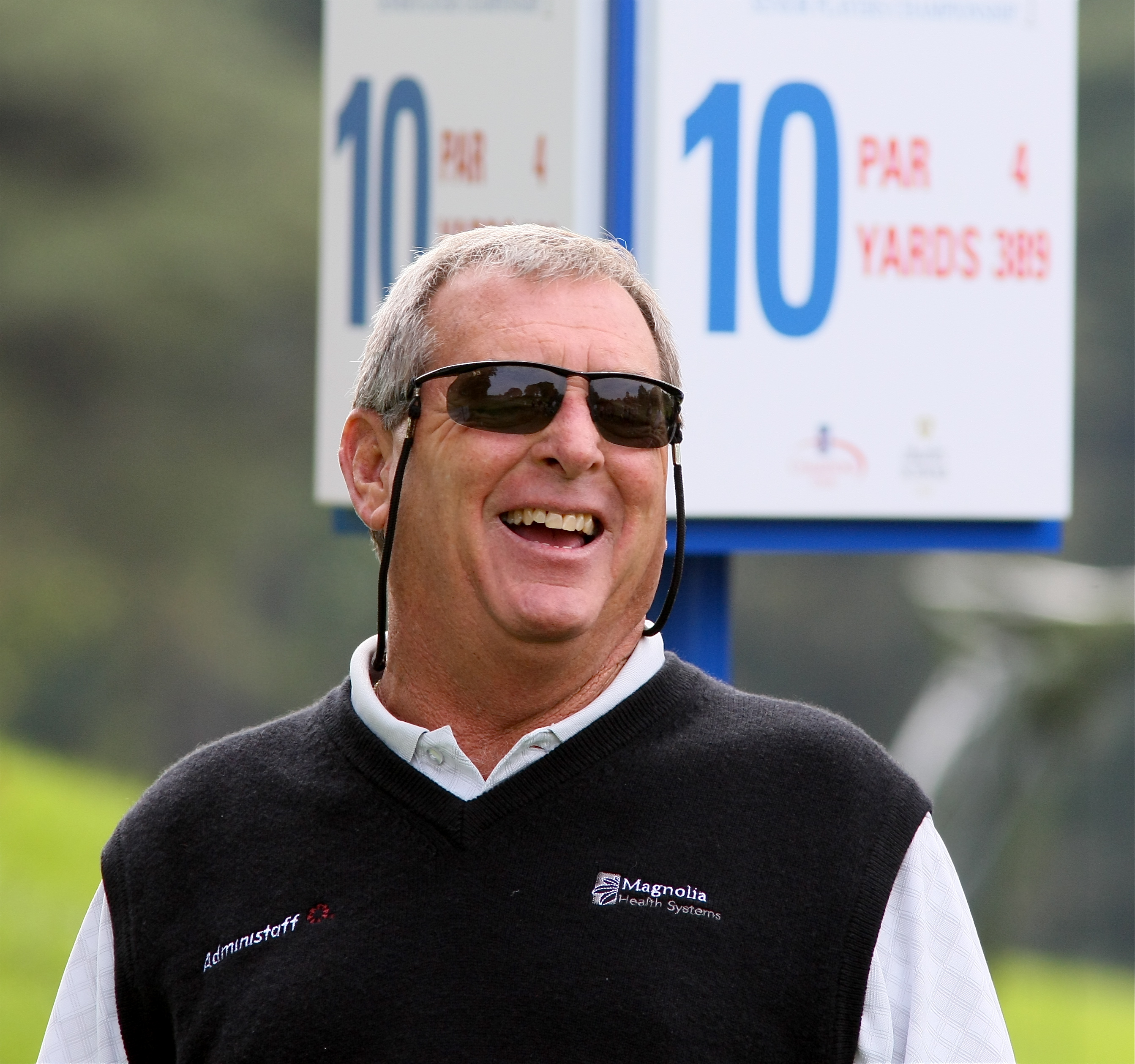Huyền thoại người Mỹ Fuzzy Zoeller - Người sở hữu cú đánh HIO đẹp nhất