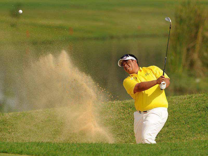 Bài tập nâng cao golf với kỹ thuật đánh golf trong hố cát