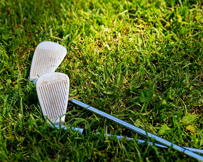 Khoảng cách của gậy Golf phụ thuộc vào các yếu tố nào ? 