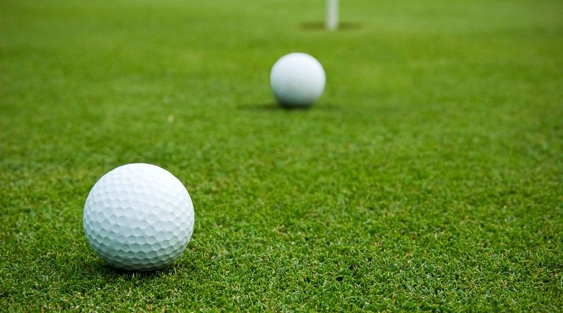 Mua bóng Golf ở đâu chất lượng?